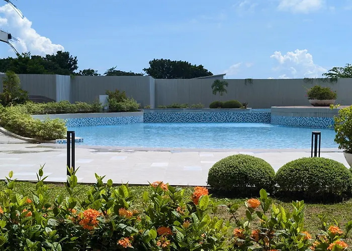 アパート Relaxing Pool-view In Mactan With Balcony *